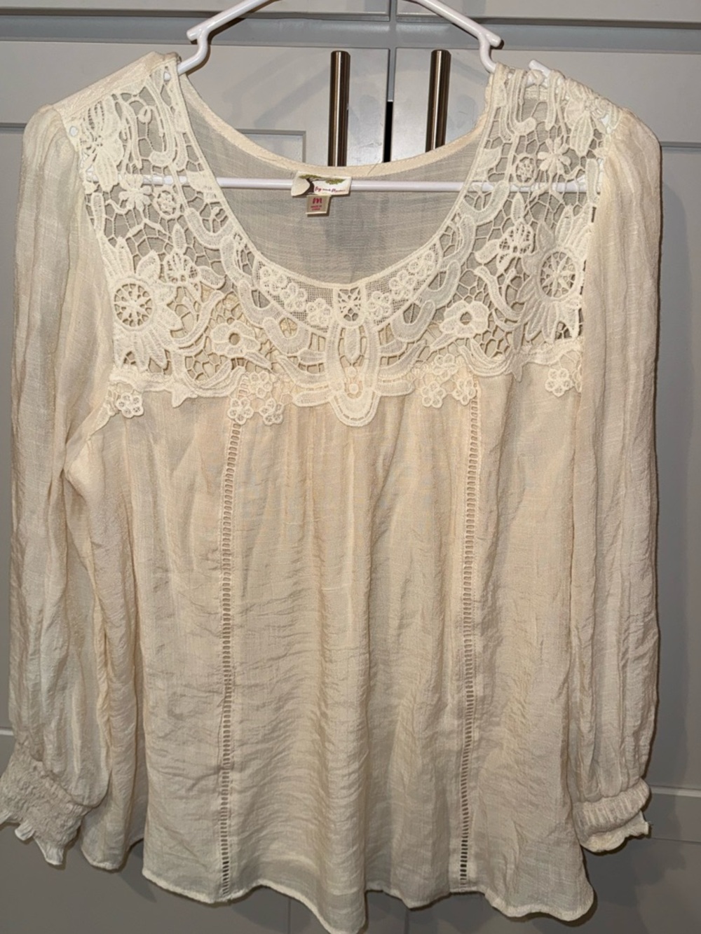 Fig & Flower Cream Lace Boho Blouse Medium NWOT Lined top